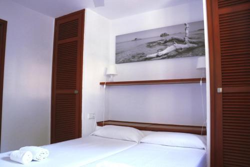 Apartamentos Club Cala Azul Сан-Карлос-де-Перальта Экстерьер фото